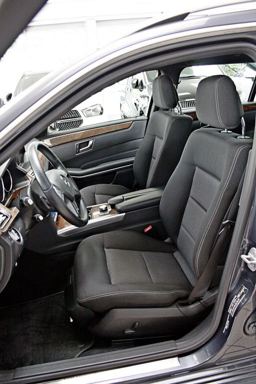 Mercedes-Benz E 200 d T ELEGANCE NAVI PDC LED SHZ NETTO 13.900