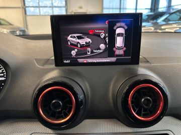 Audi Q2 quattro basis *2. Hand*Klima*SHZ*LED*AHK*MMI*