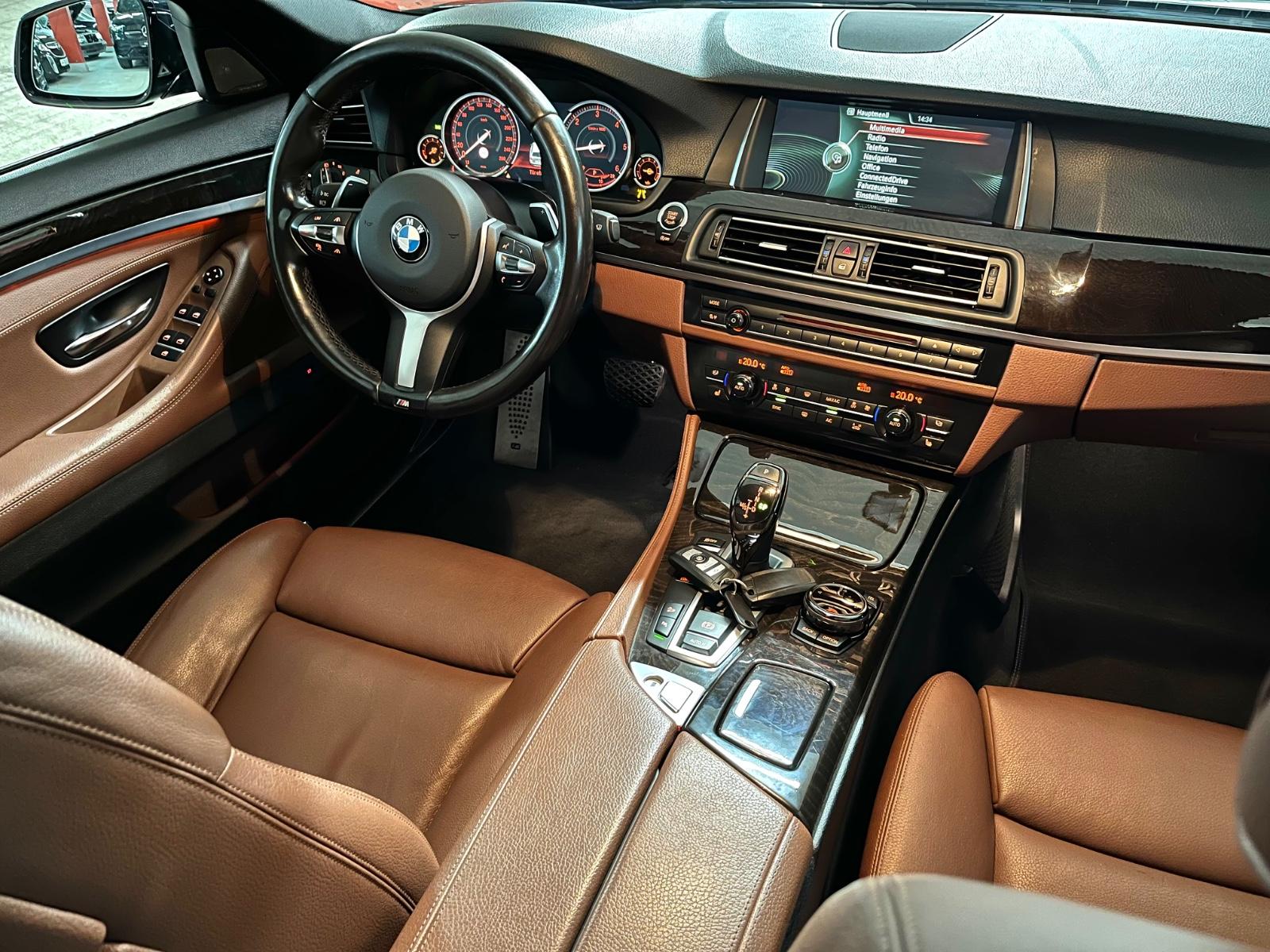 BMW 530d Touring xDrive M-Paket Panorama|Kamera|HUD