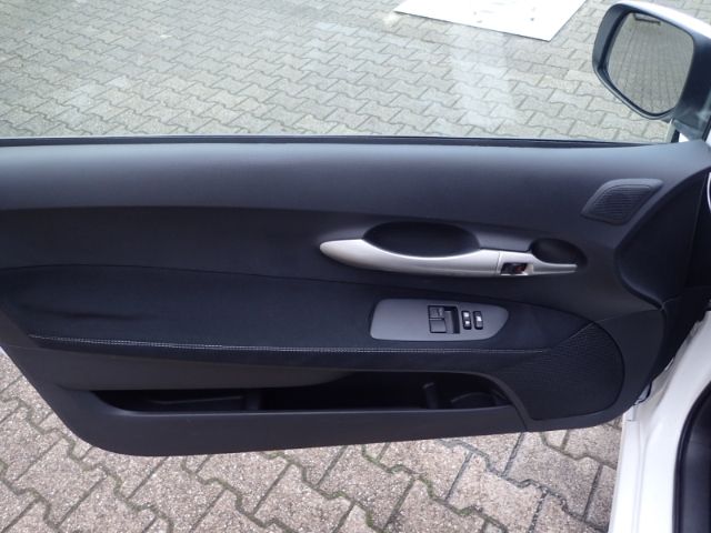 Fahrzeugabbildung Toyota Auris 1.6 Life Valvematic Navi Bluetooth USB Sch