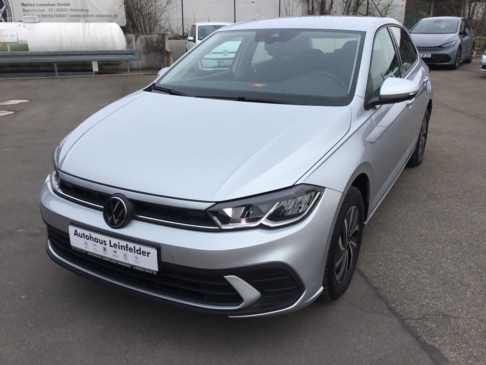 Fahrzeugabbildung Volkswagen Polo 1.0 TSI DSG Life+LED+Kamera+AppConnect+ACC