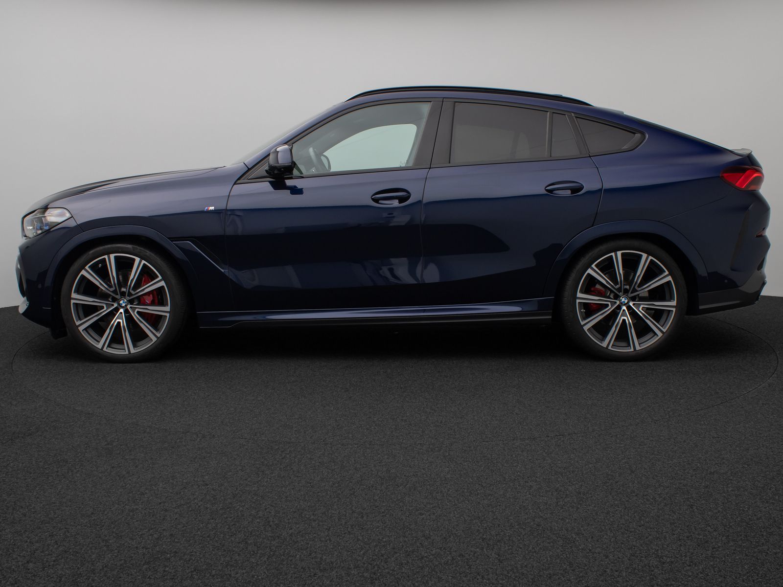 Fahrzeugabbildung BMW X6 xD40i M Sport Panorama Laser 360°HUD DAB HiFi