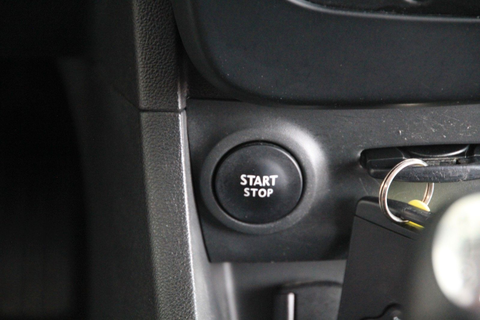 Fahrzeugabbildung Renault Clio 1,2 Expression