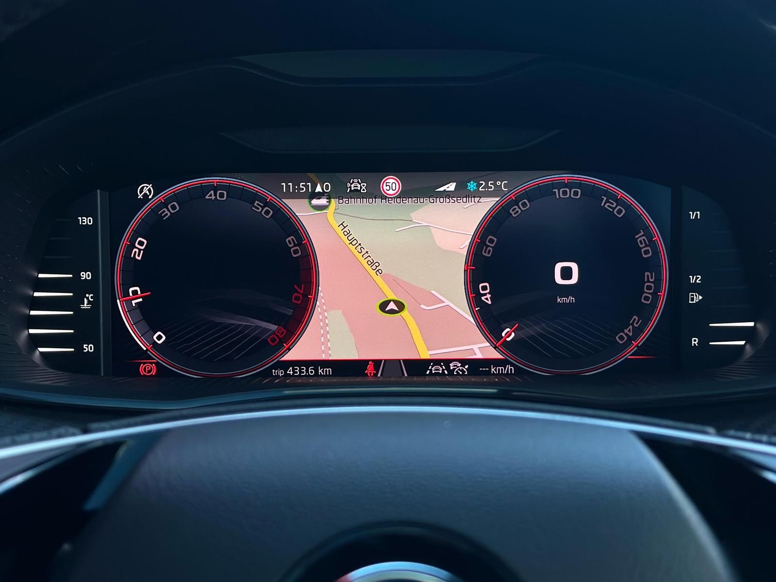 SKODA Scala 1.0TSI MONTE CARLO MATRIX#ACC#SPUR#AHK#SHZ - Image 12