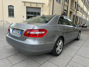 Mercedes E 250 - 4