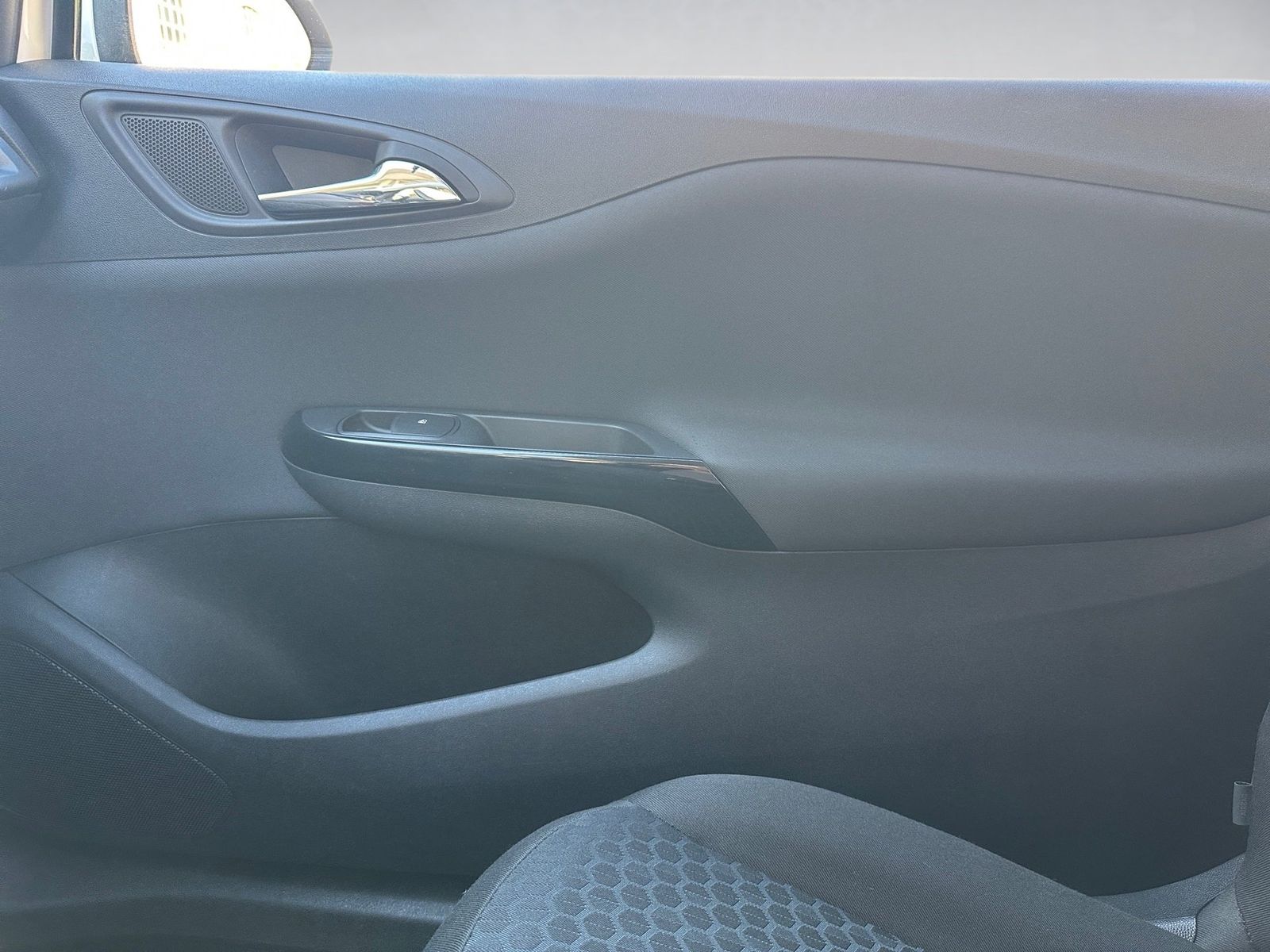 Fahrzeugabbildung Opel Corsa E 1.4 Edition Klima,Radio,USB,Allwetter