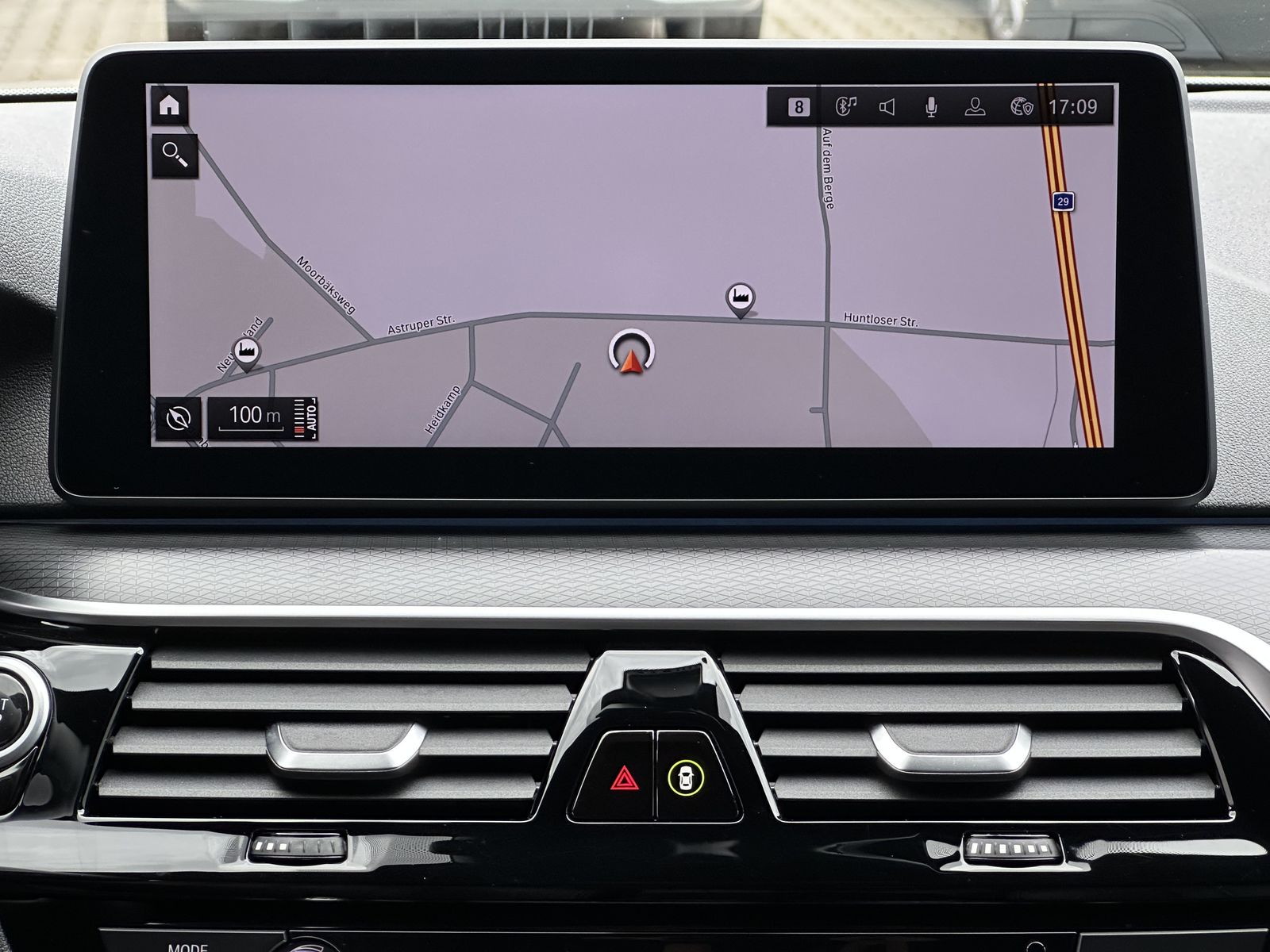 Fahrzeugabbildung BMW 530e Touring M-Sport NAV+LED+ACC+HEAD-UP+360°+VC