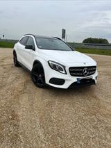 Mercedes-Benz GLA 200 DCT - - gebrauchte Mercedes-Benz GLA 200 aus dem Jahr 2020