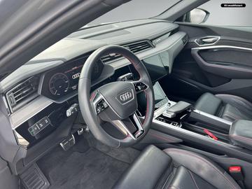 صورة 7 لـ 2023 AUDI Q8 E-TRON