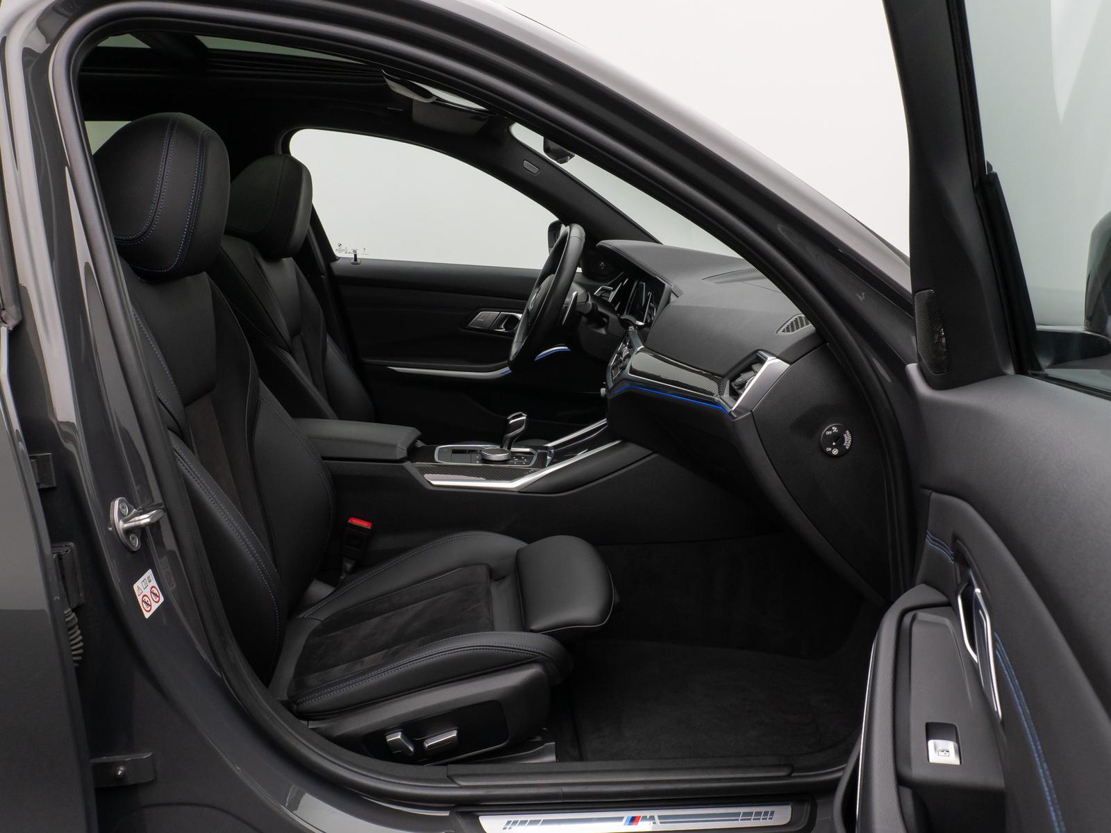 BMW 320i M Sport Panorama Kamera DAB H/K AHK 19Zoll