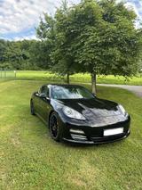 Porsche Panamera - Porsche Panamera aus 2012 mit Benzin-Antrieb