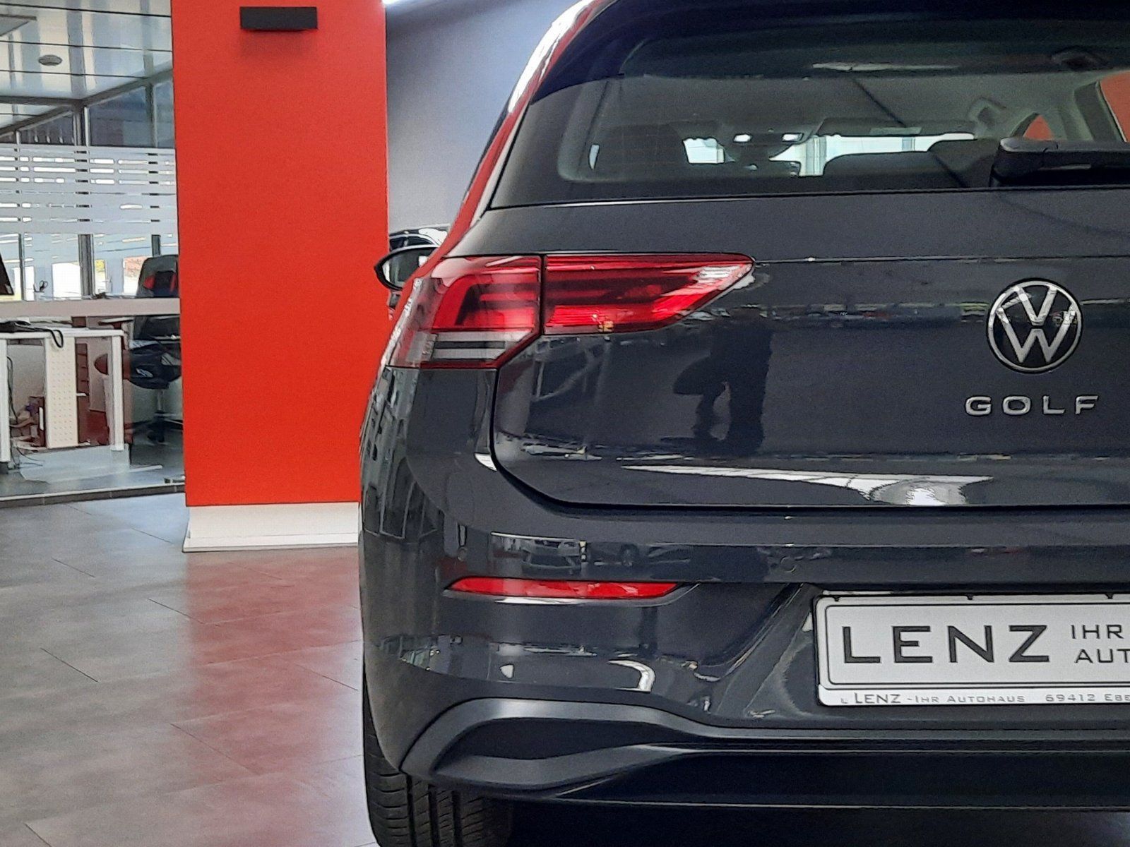 Fahrzeugabbildung Volkswagen Golf Life TDI *Navi*Cam*PDC*Sitzhzg*LED*ACC*APP*