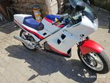 Honda VFR 750 - HONDA VF 750