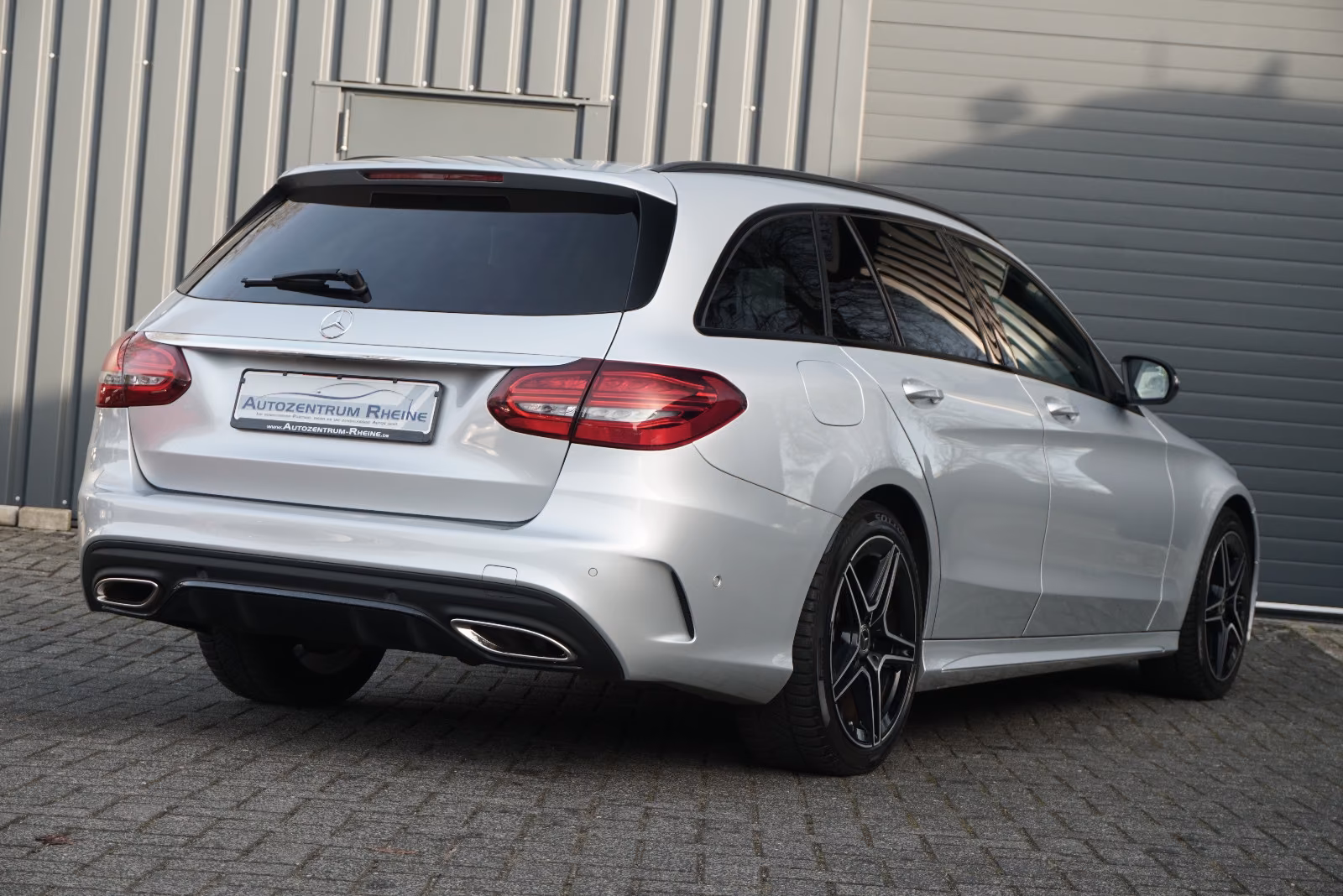 Mercedes-Benz C 300T AMG Multib RFK PANO SHZ NAV Ambiente ACC