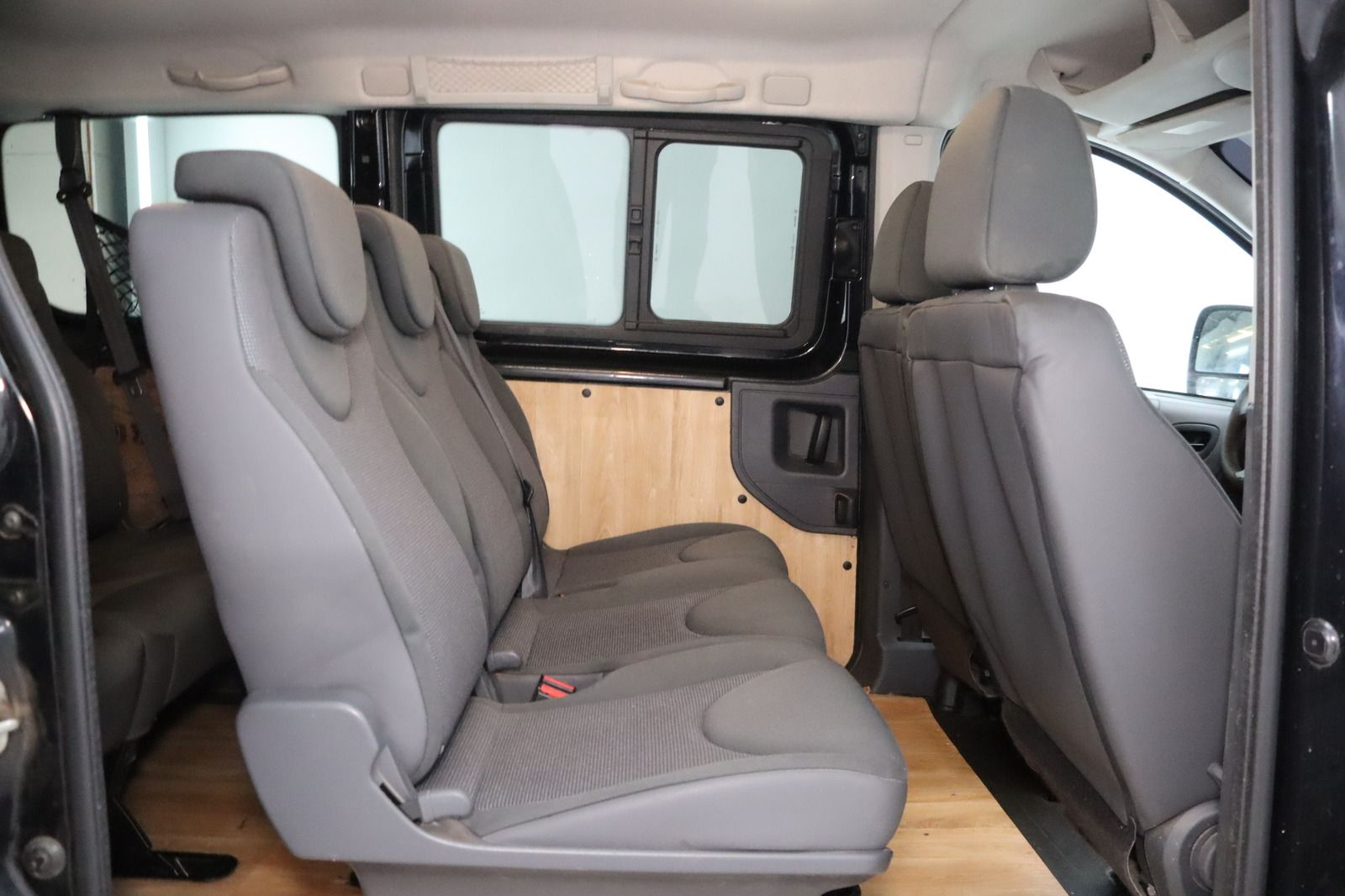 Fahrzeugabbildung Peugeot Expert Tepee 1.6HDI COOL 8 Sitzer