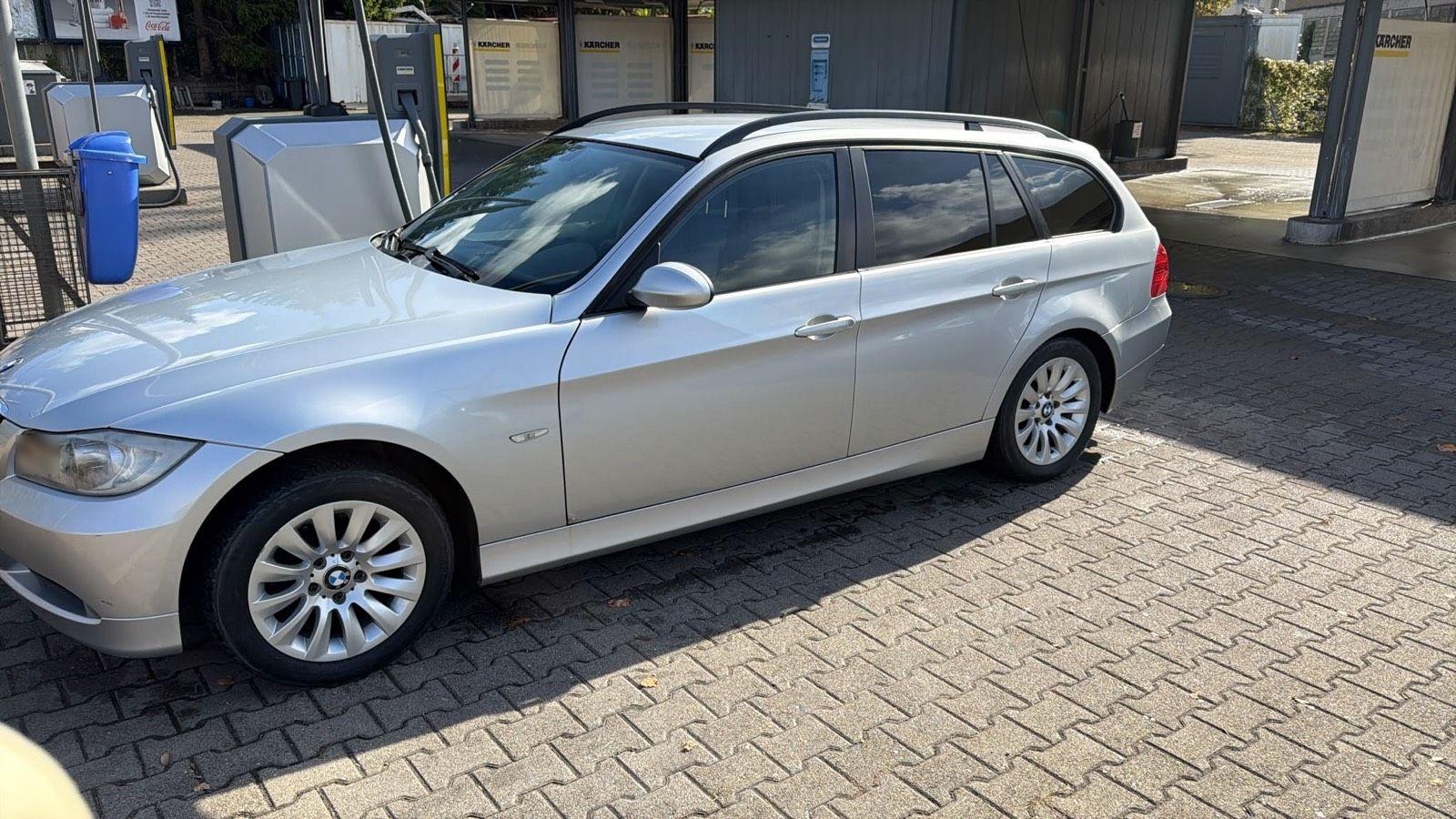 BMW 320