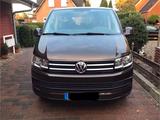 Volkswagen T6 Multivan mit beidseitig Schiebetüren - : Van, mit Schiebetür