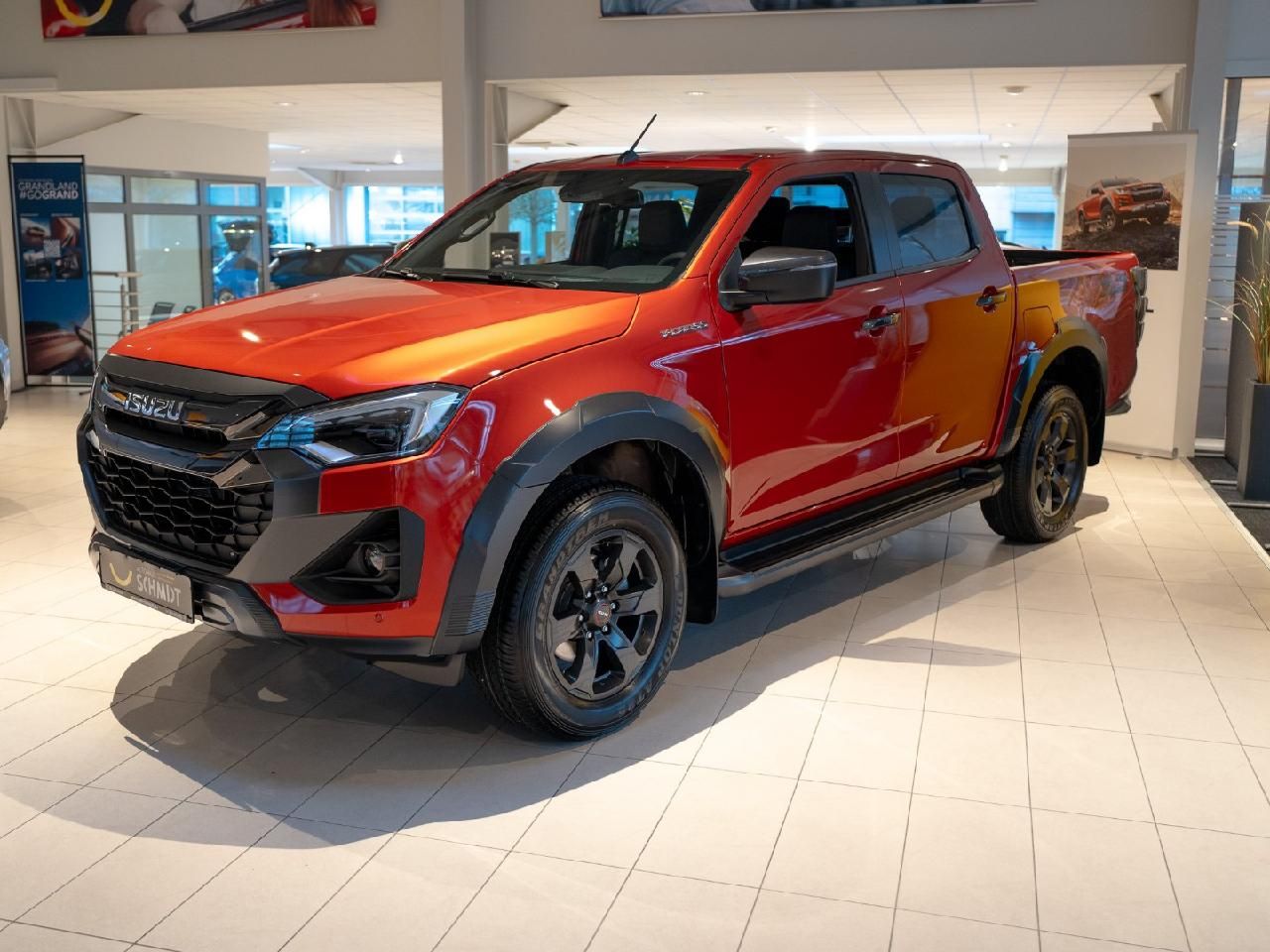 Fahrzeugabbildung Isuzu D-Max Double Cab 4WD V-CROSS - Neues Modell MJ24