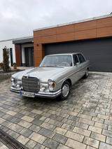 Mercedes-Benz 300 - Mercedes-Benz 300 mit Benzin-Antrieb: Limousine