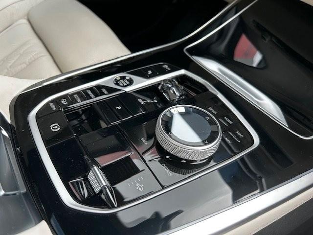 BMW X7 xDrive40d/SPECIAL PAINT MACADAMIA/FULL-FULL! – 18