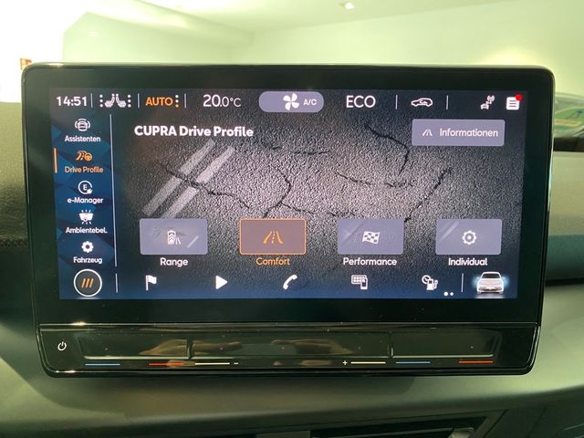 Born 58kWh Navi Wärmep. HuD 20'' Glasdach ACC