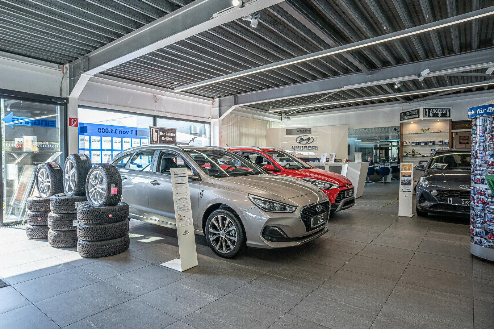 showroom-image-top