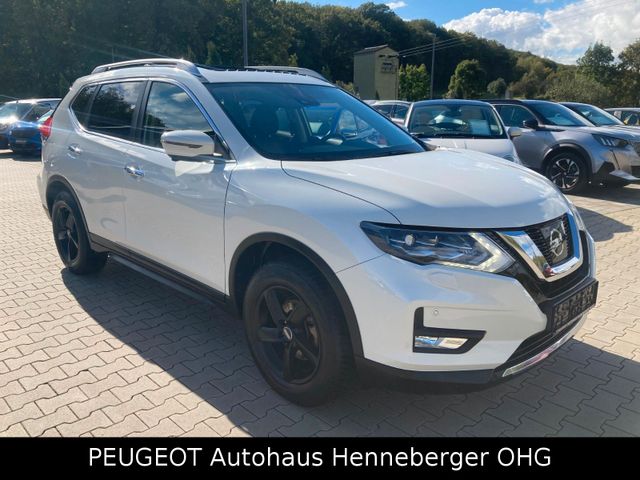 Nissan X-Trail N-Connecta, AHK, 8fach bereift Schiebed.