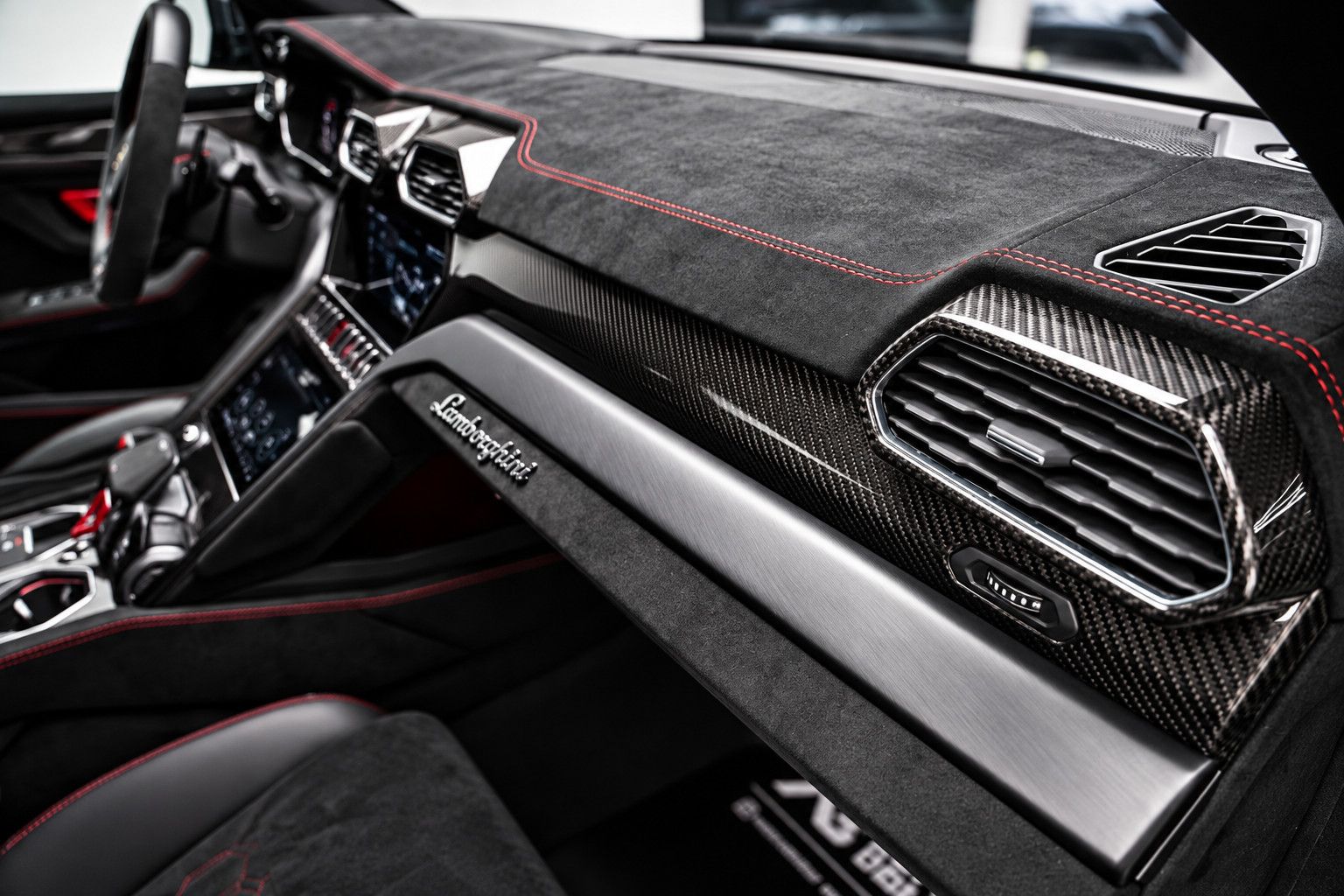 Fahrzeugabbildung Lamborghini Urus Performante *Carbon*Akrapovic*Alcantara*B&O