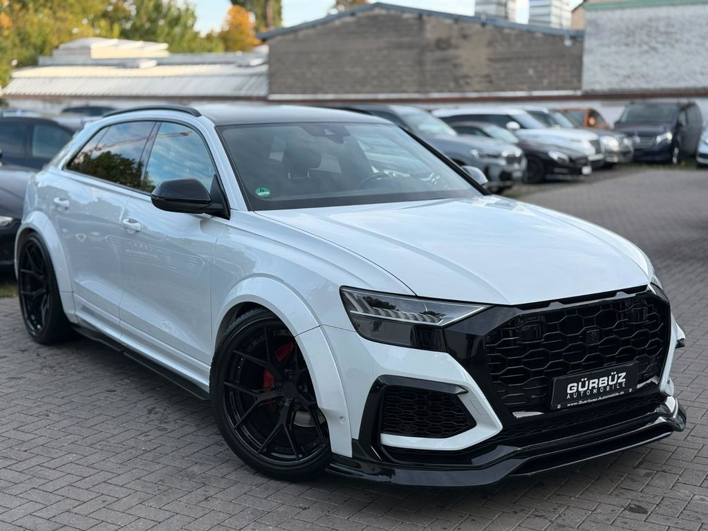Image of Audi Q8