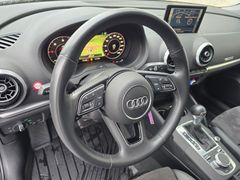 AUDI A3 Sportback 2.0 TDI S line Sportpaket S-tronic