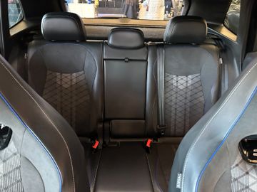 Volkswagen Tiguan *R-LINE*MASSAGE*LKHZ*ACC*CARPLAY*LED