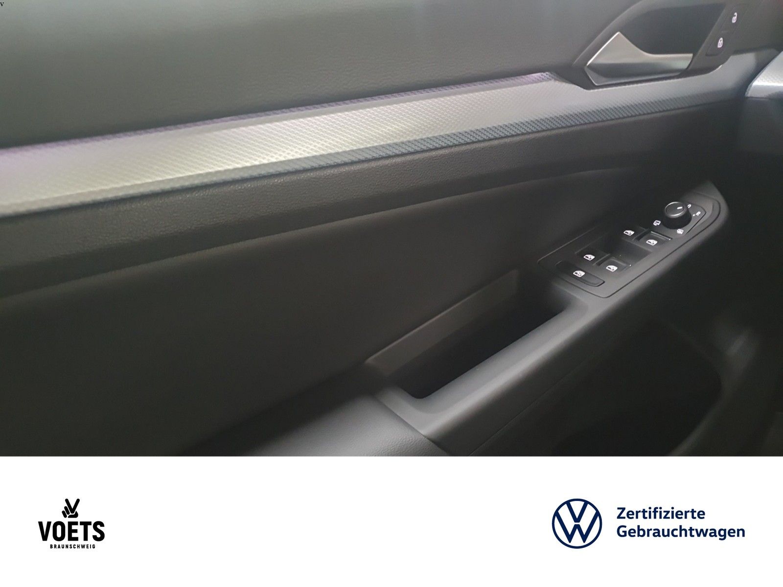 Volkswagen Golf VIII Goal 1.5 eTSI DSG LED+RearView+ACC foto 15