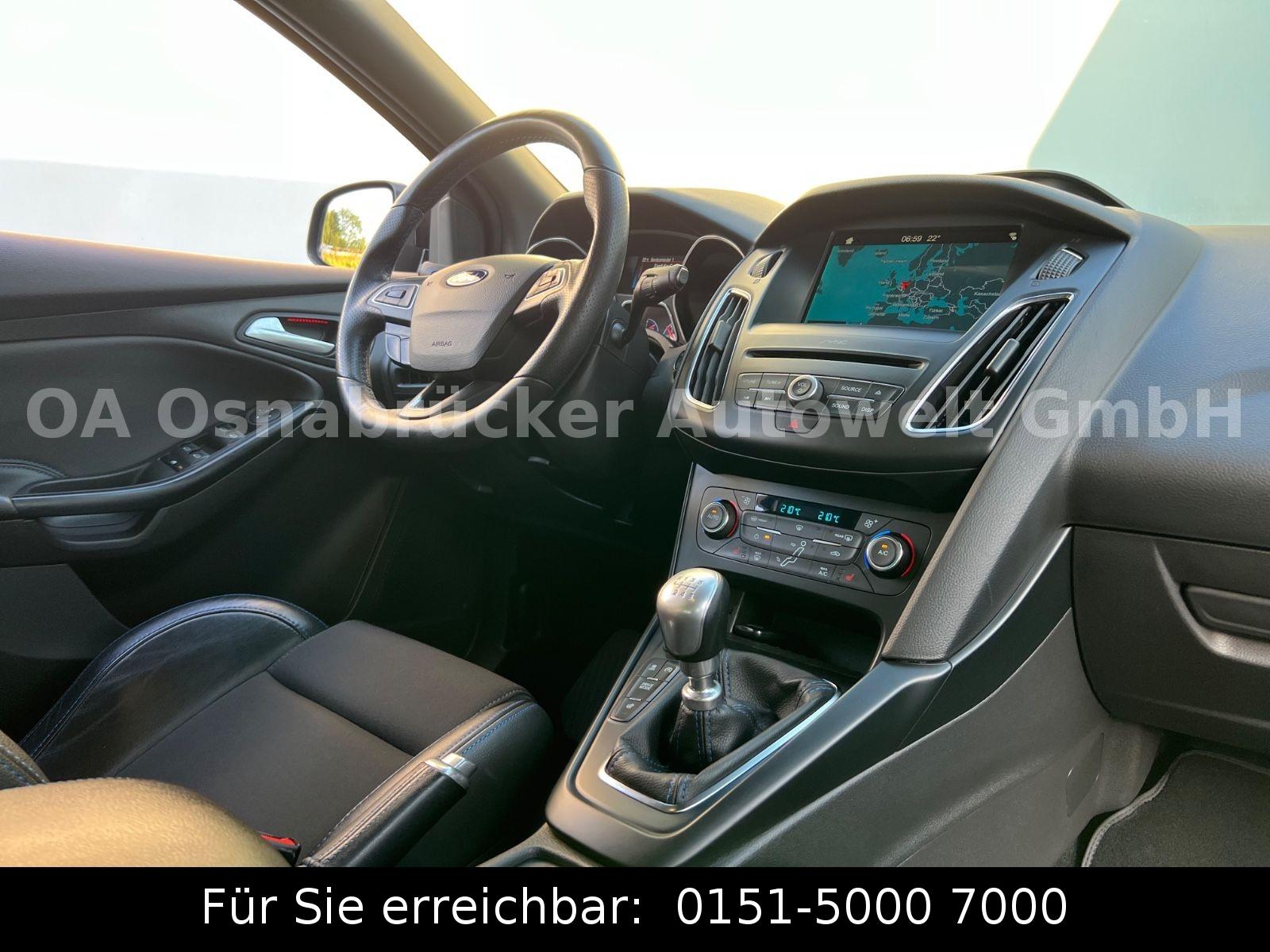 Ford Focus RS Limo 350PS Recaro Klappe Käfig Kamera