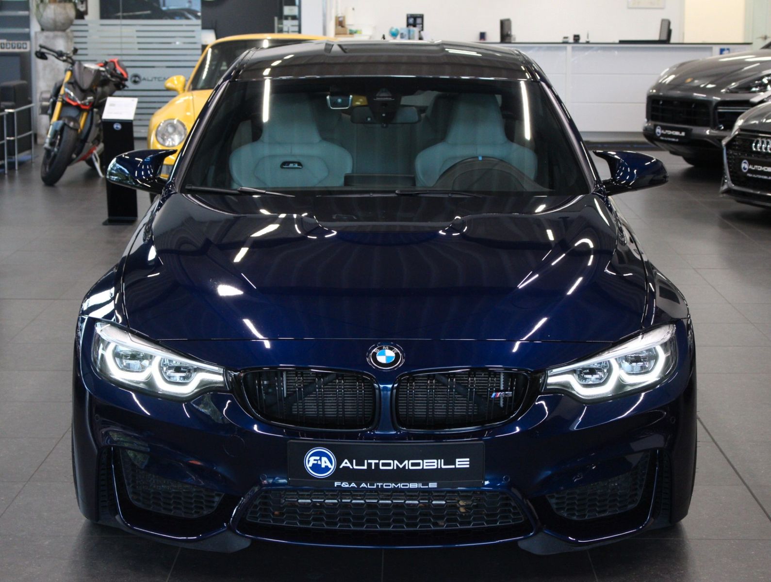 Fahrzeugabbildung BMW M3 LCI Tansanitblau*H&K*HUD*DE*TOP