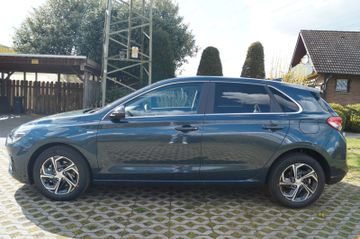 Hyundai i30 1.5 T-GDI Hybrid48VDCT.NAVI-KAMERA-SHZG-PDC-