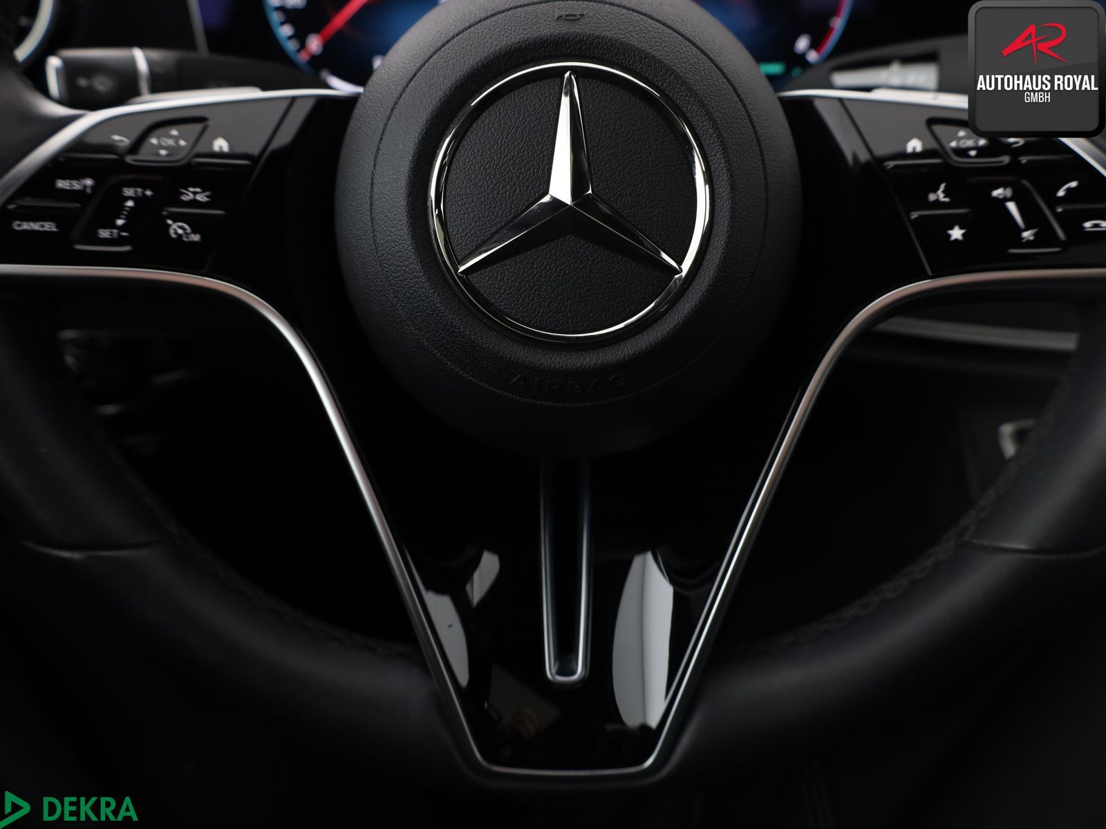 Mercedes-Benz E 220 d 4M AVANTGARDE 360GRAD,KEYLESS,DISTRONIC foto 10