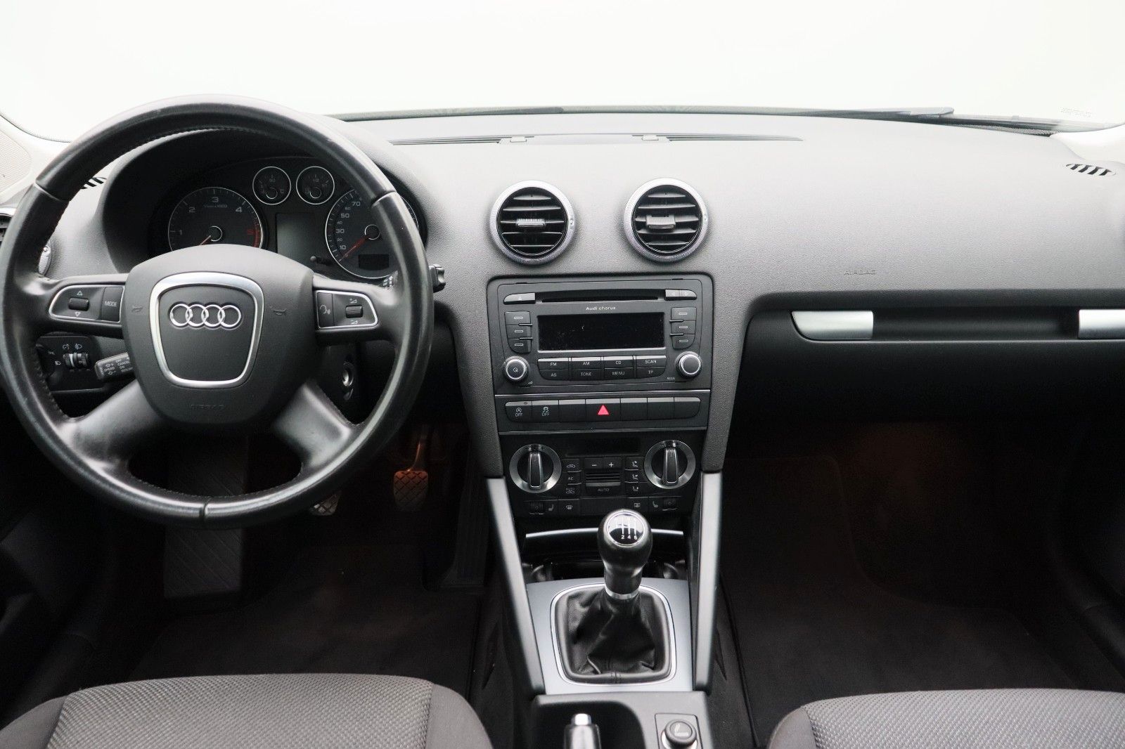 Fahrzeugabbildung Audi A3 Sportback 2.0 TDI Attraction