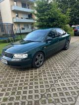 Volkswagen Vw Passat 1.8L - gebrauchte VW Passat aus dem Jahr 1998