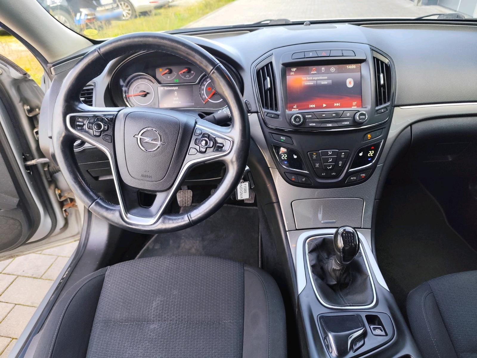 Opel Insignia 2014 — photo 10