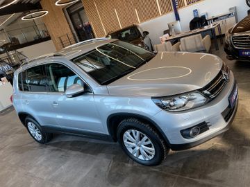 Volkswagen Tiguan 4Motion Aut.  *Bi-XENON*SHZ*PDC*NAVI*MFL*