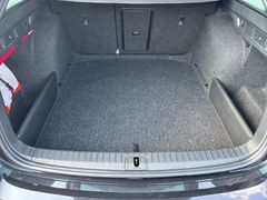 SKODA Octavia Combi 2.0 TDI RS DSG Pano Fahrass Columb SKODA Octavia Combi 2.0 TDI RS DSG Pano Fahrass Columb
