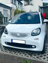 Smart ForTwo Prime Navi*SHZ*Pano*Allwetter*Leder - Smart Gebrauchtwagen in Duisburg