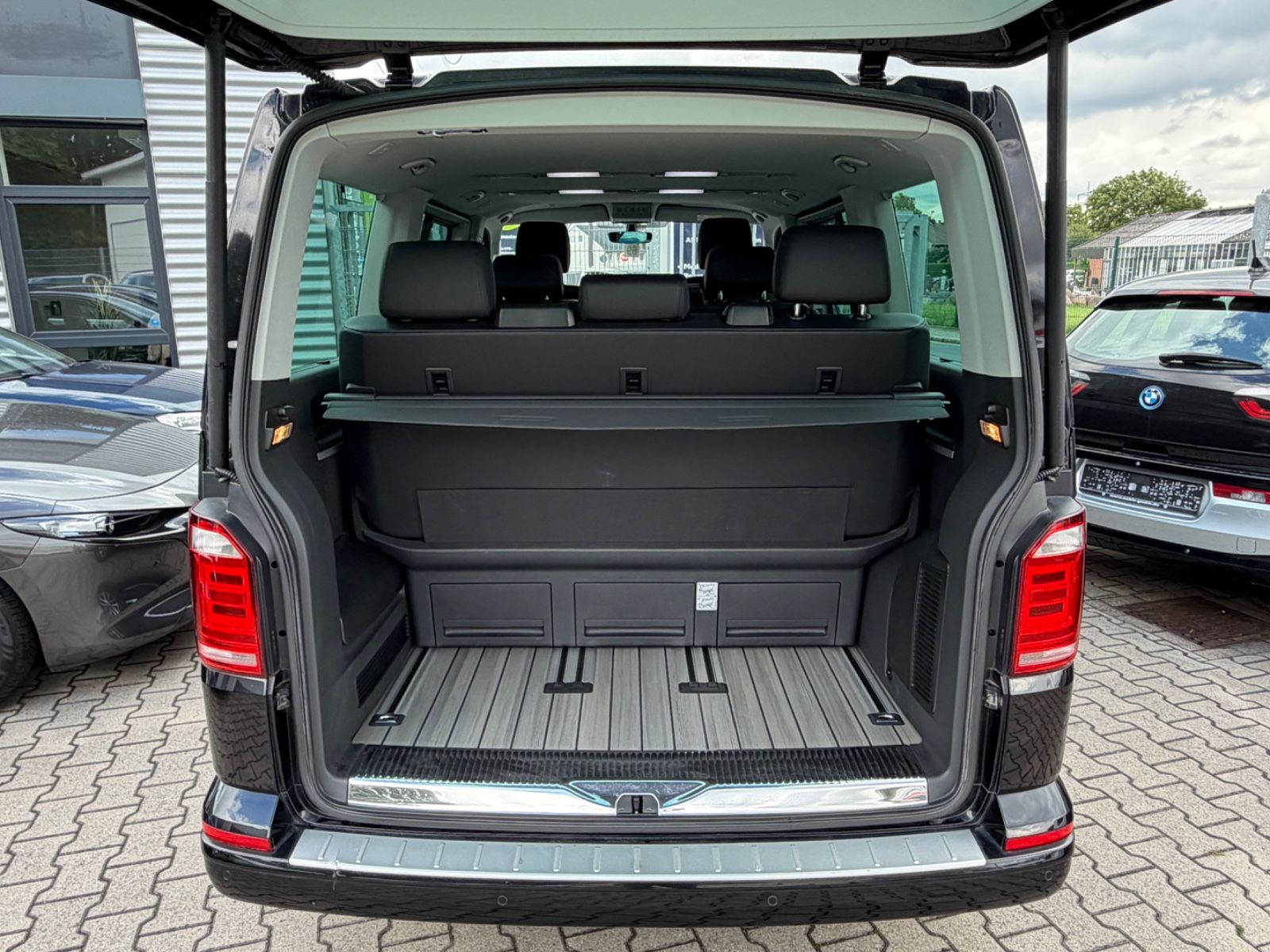 Volkswagen T6 Multivan HIGHLINE LEDER KLIMA EL.TÜREN KAMERA foto 8