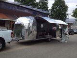 Airstream Caravanner 1957 / Event-/Gastroumbau NEUWERTIG - Offers matching your search criteria
