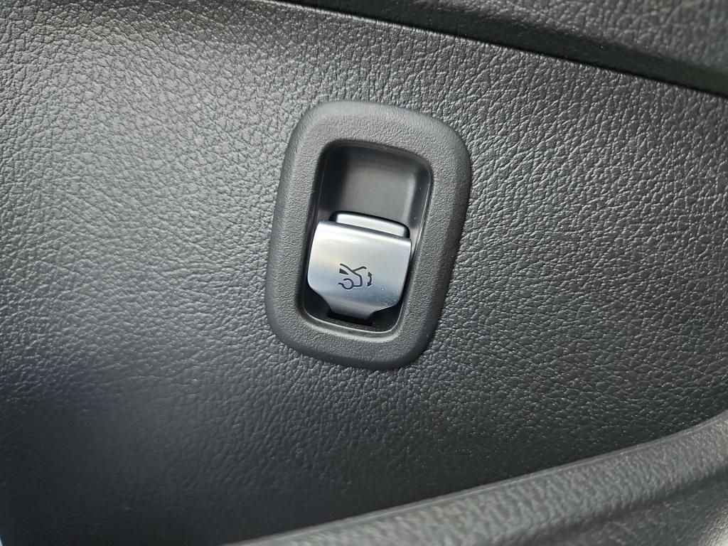Fahrzeugabbildung Mercedes-Benz C 180 T Avantg.Adv. AHK Winterpaket Kamera LED