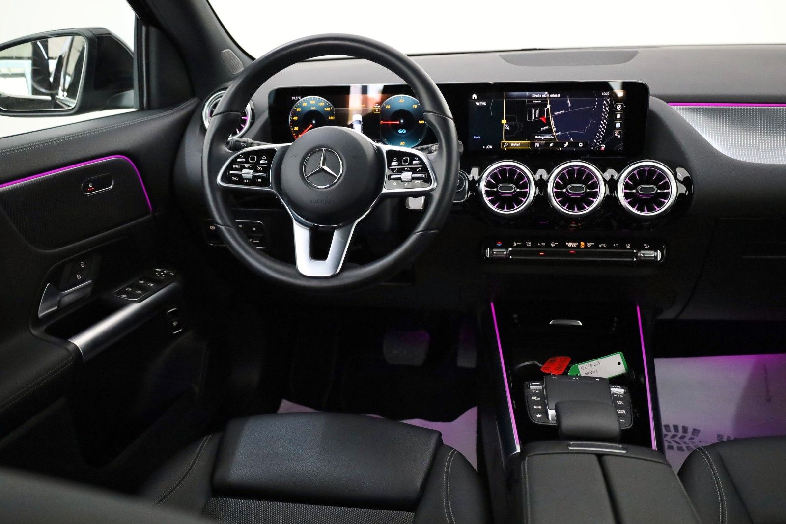 Fahrzeugabbildung Mercedes-Benz EQA 250 Progressive,T.Leder,Navi,LED,SH,Kamera