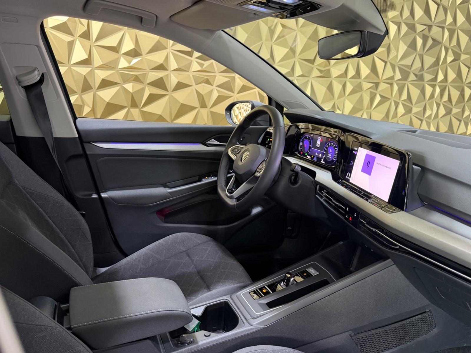 Volkswagen Golf VIII Lim. Life AUTOMATIK PANORAMA LED 1.HD, миниатюра 15