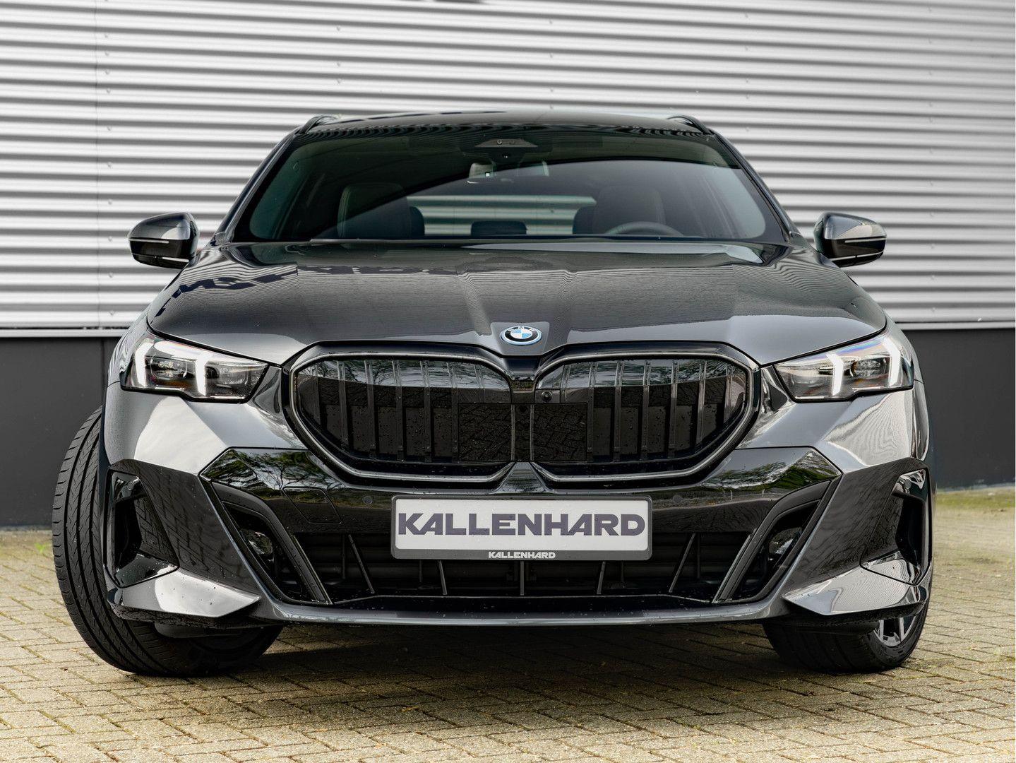 BMW 530 5-serie Touring 530e M-Sport Pro - Pano - AH