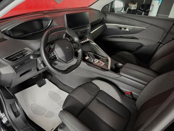 Peugeot 5008 - 8