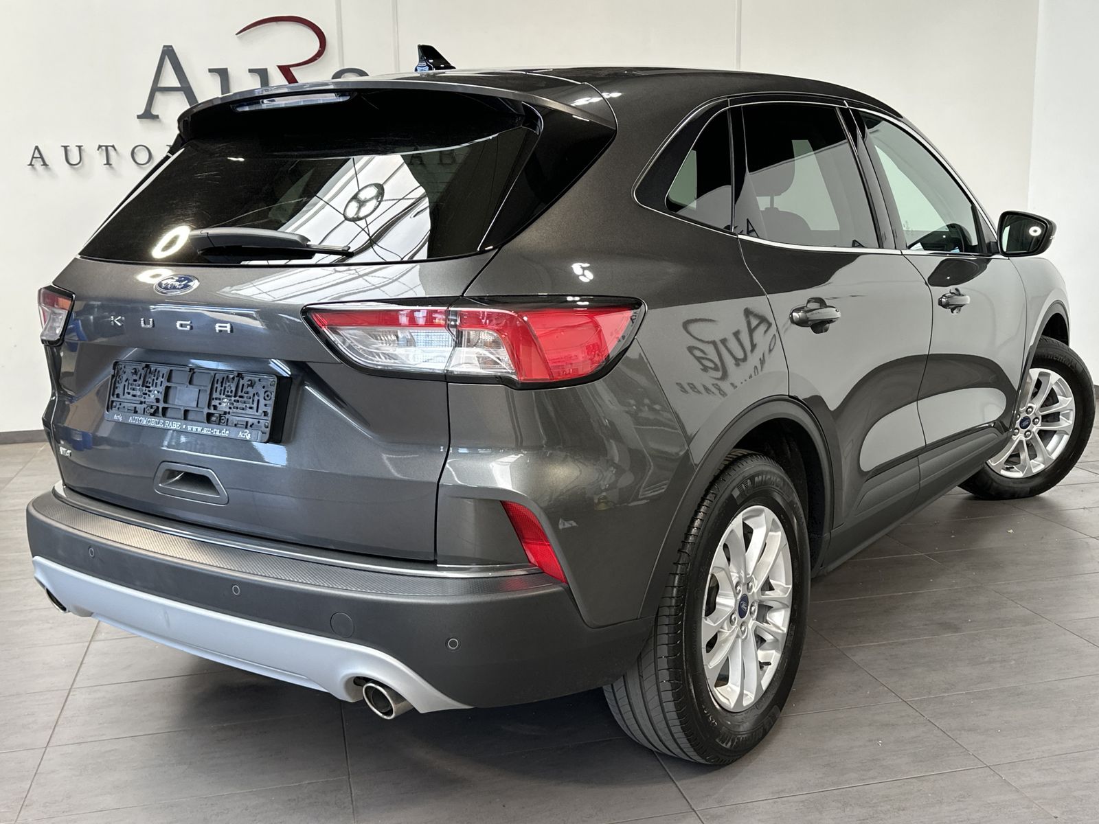 Fahrzeugabbildung Ford Kuga 2.0 EB 4x4 Titanium X NAV+LED+AHK+B&O+17ZO